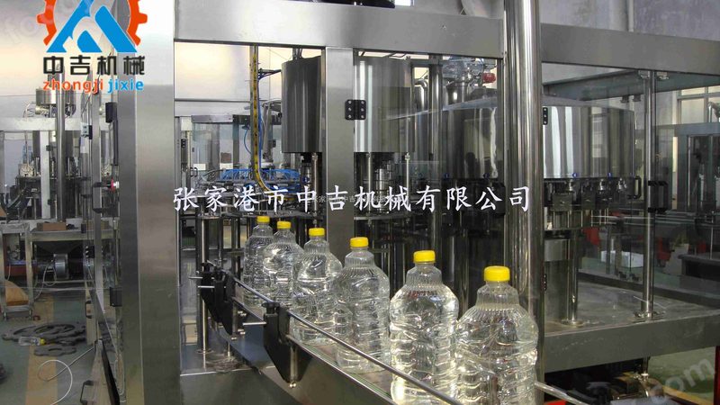 二手硬糖浇注机：价值与考量**